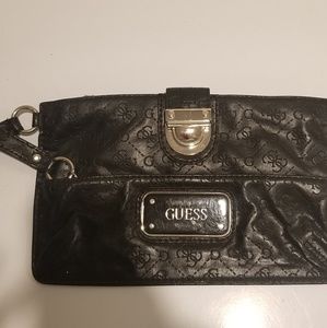 Guess clutch